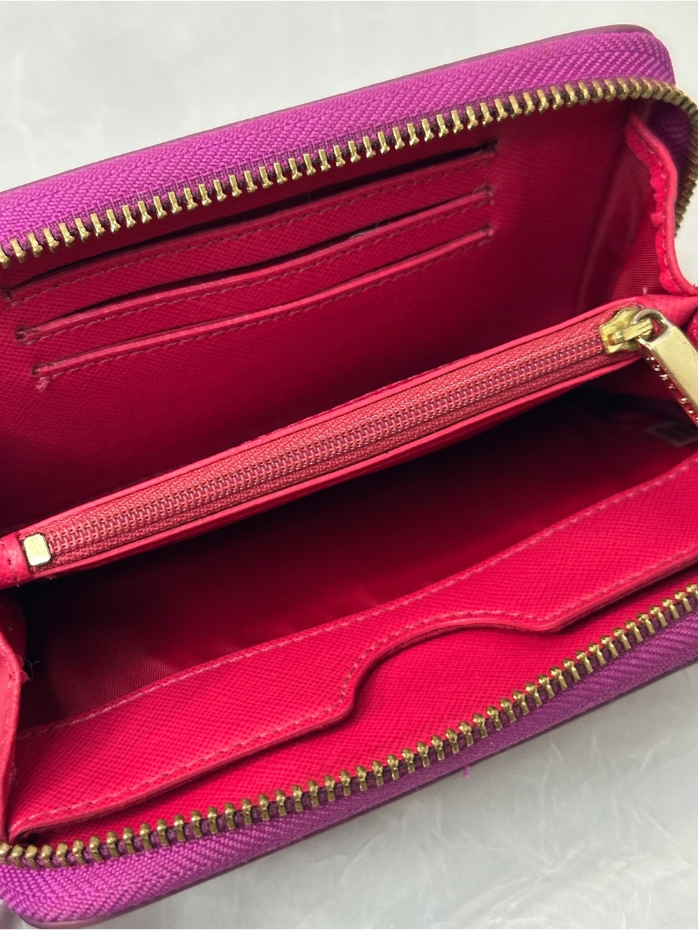 Tory Burch Purple Leather Zip Wristlet with Gold Logo Zip Around W/ Strap - Picture 10 of 10